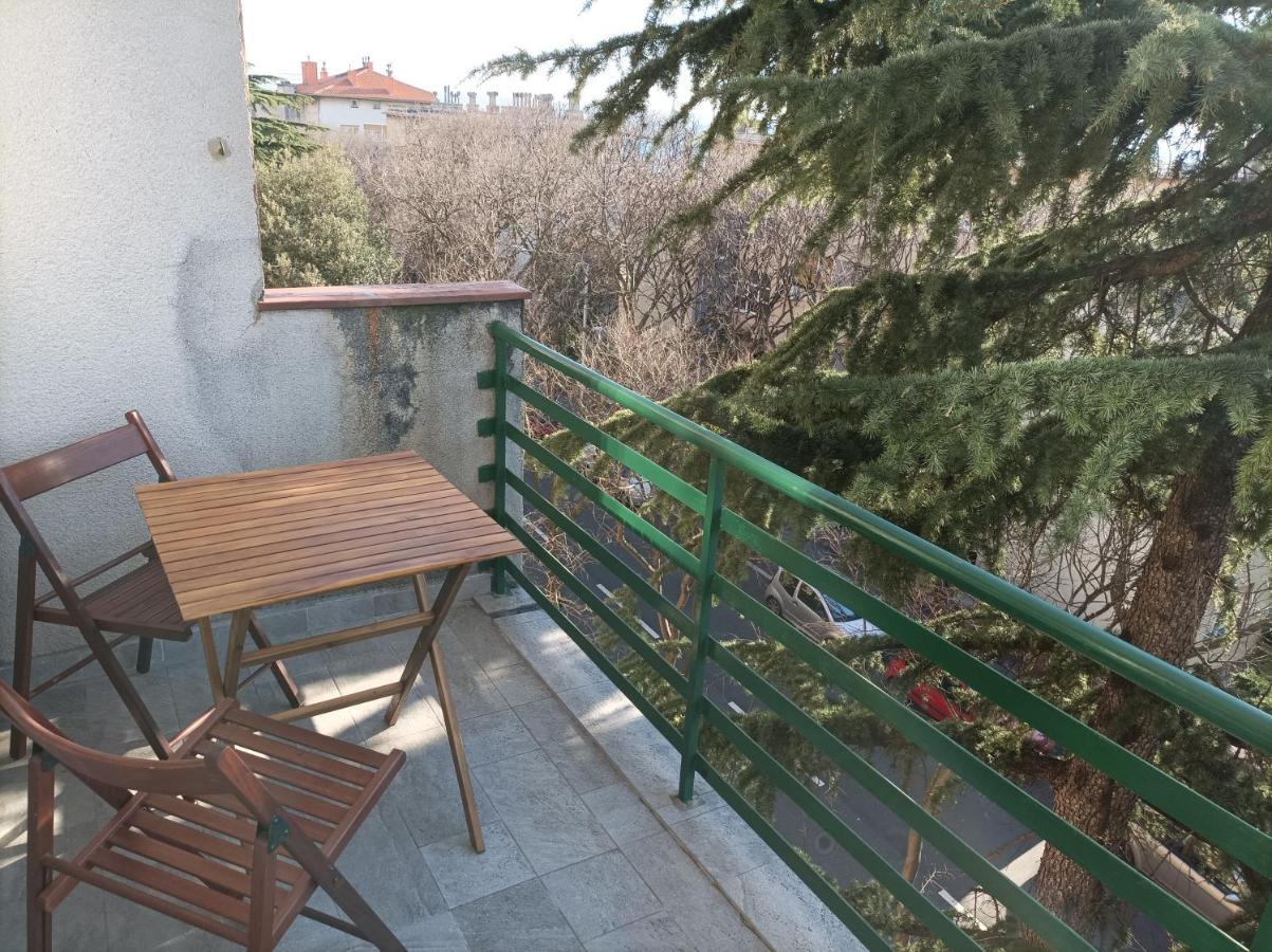 Apartment Pecine *